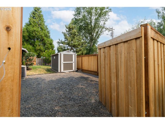 14105 Sw SPINNAKER Dr, Beaverton, OR 97005