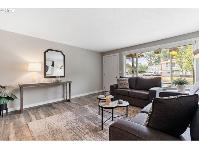 14105 Sw SPINNAKER Dr, Beaverton, OR 97005