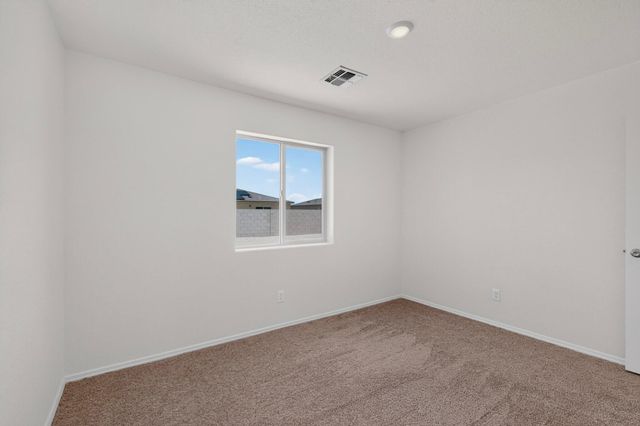 2410 Desi Loop, Belen, NM 87002