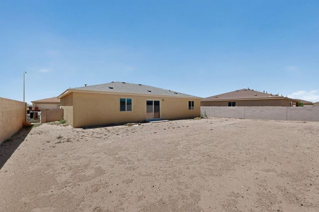2410 Desi Loop, Belen, NM 87002