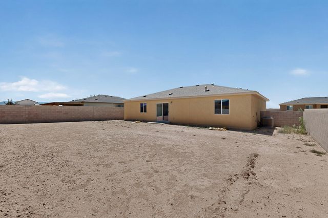 2410 Desi Loop, Belen, NM 87002