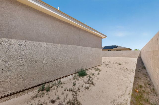 2410 Desi Loop, Belen, NM 87002