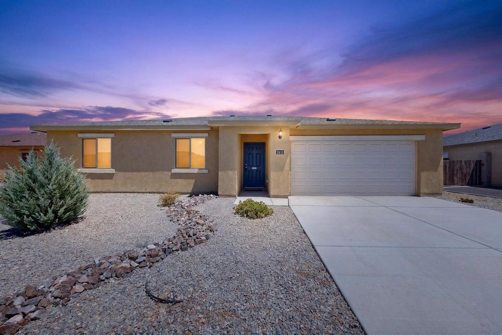 2410 Desi Loop, Belen, NM 87002