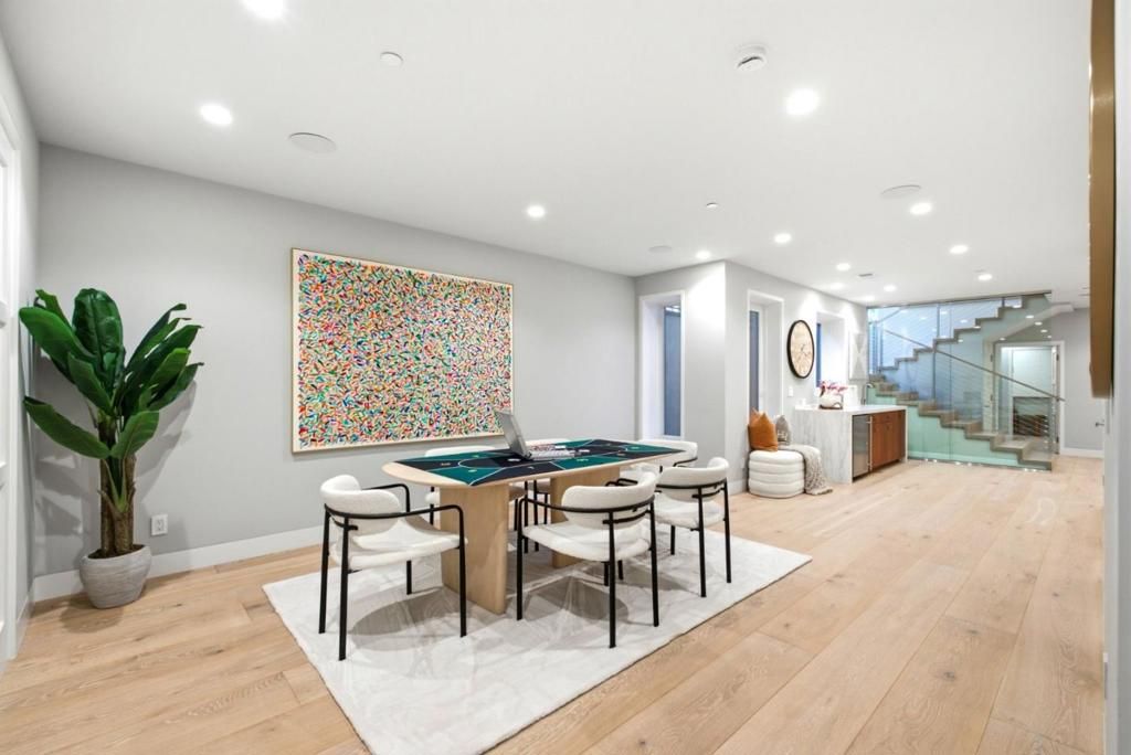 Image 20 of property listing at 1730 Webster Street, Palo Alto, CA 94301
