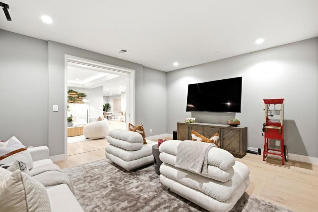 Image 25 of property listing at 1730 Webster Street, Palo Alto, CA 94301