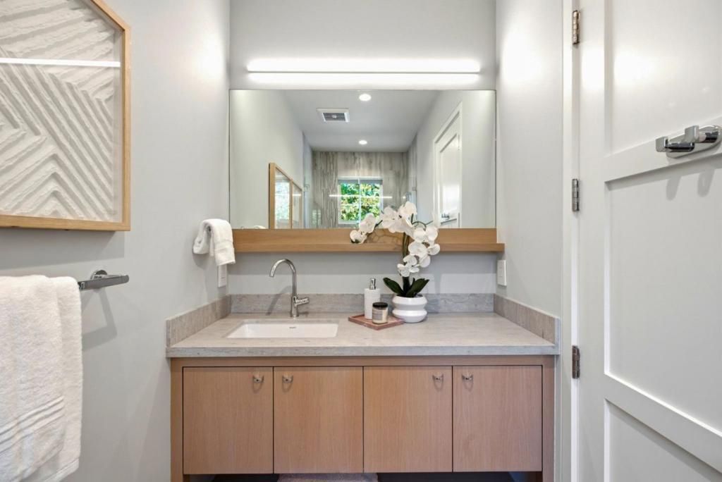 Image 35 of property listing at 1730 Webster Street, Palo Alto, CA 94301