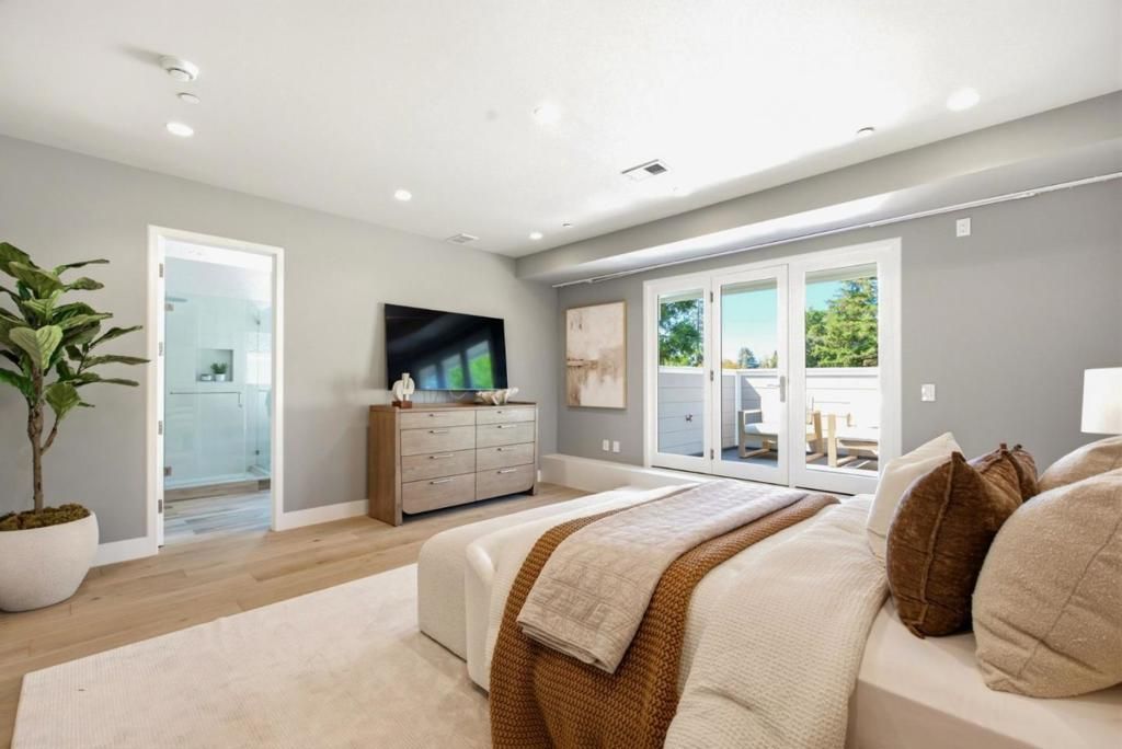Image 42 of property listing at 1730 Webster Street, Palo Alto, CA 94301
