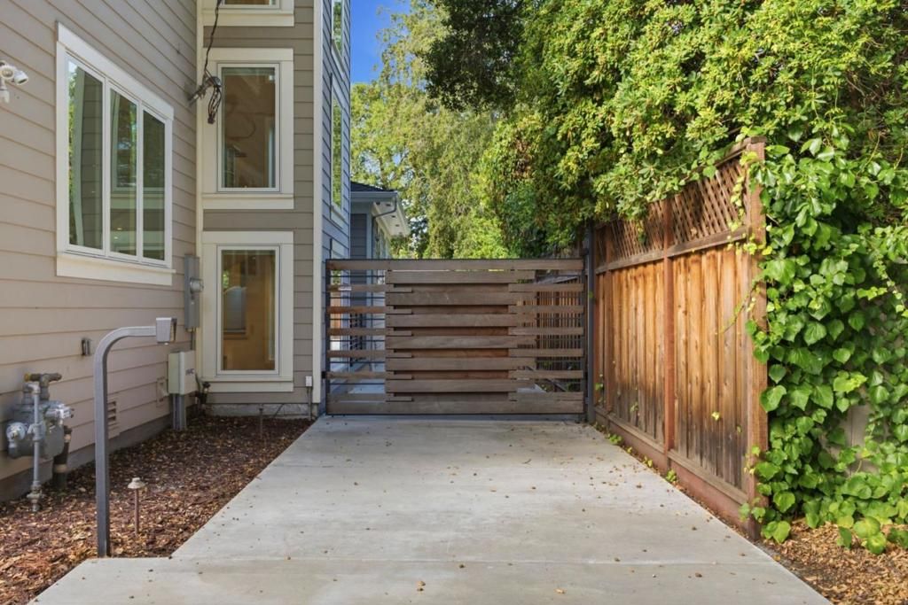 Image 88 of property listing at 1730 Webster Street, Palo Alto, CA 94301
