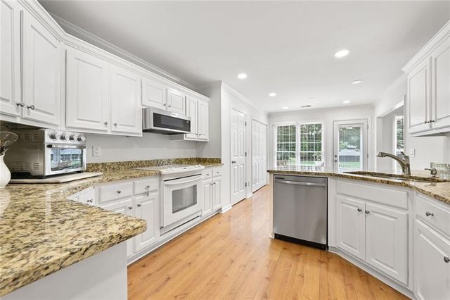 245 Walford Court, Suwanee, GA 30024
