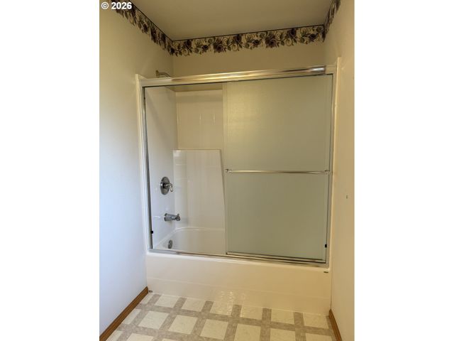 210 PALOMINO Ave, Roseburg, OR 97471