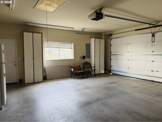 210 PALOMINO Ave, Roseburg, OR 97471