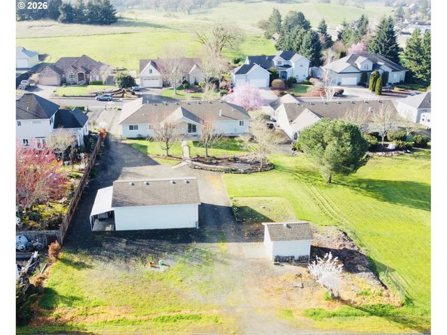 210 PALOMINO Ave, Roseburg, OR 97471