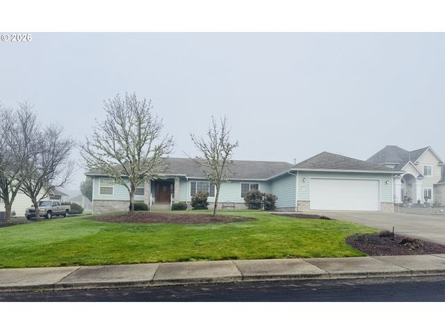 210 PALOMINO Ave, Roseburg, OR 97471