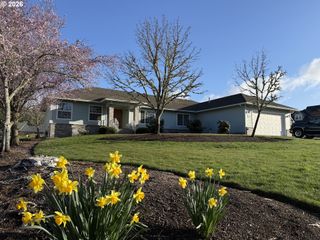 210 PALOMINO Ave, Roseburg, OR 97471