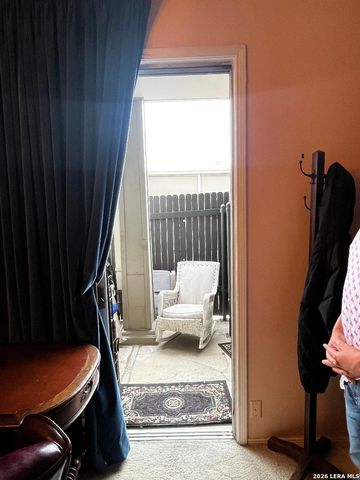 7711 Broadway Apt 31C, San Antonio, TX 78209