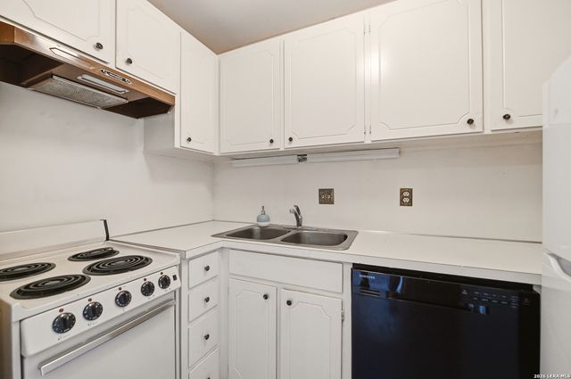7711 Broadway Apt 31C, San Antonio, TX 78209