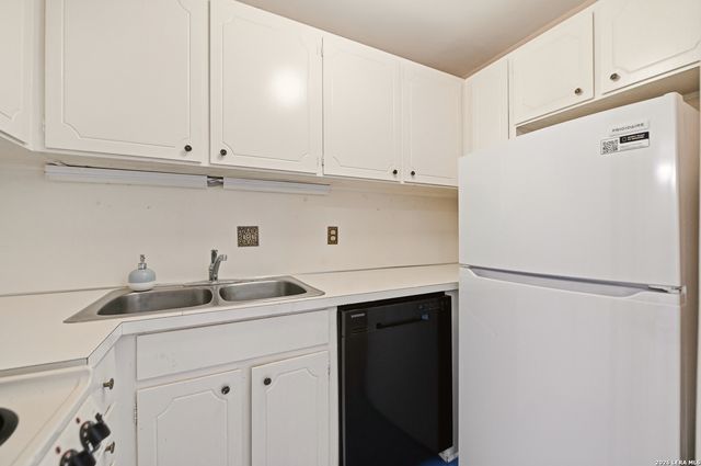 7711 Broadway Apt 31C, San Antonio, TX 78209