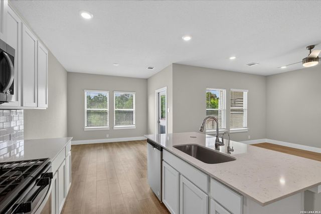 5006 Gem Pkwy, San Antonio, TX 78266