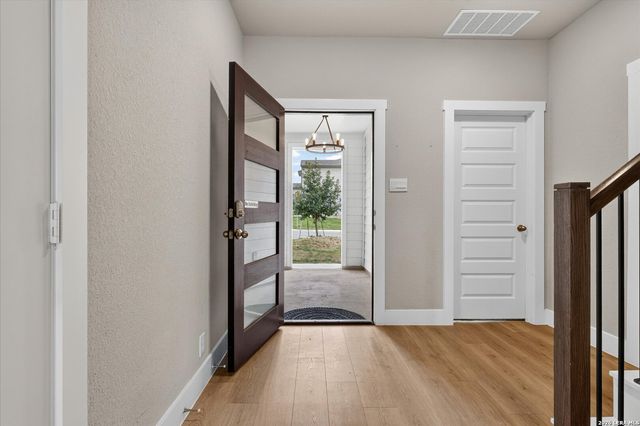 5006 Gem Pkwy, San Antonio, TX 78266
