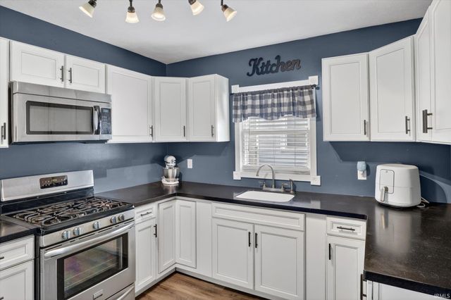 425 W Broadway Street, Mishawaka, IN 46545
