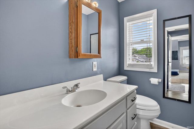 425 W Broadway Street, Mishawaka, IN 46545