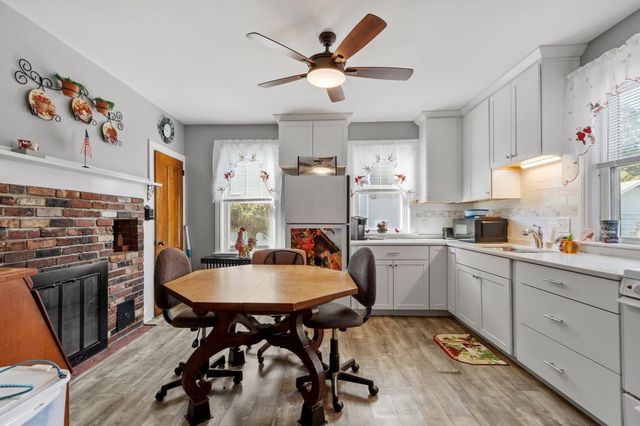 94 School Street, Manchester, MA 01944