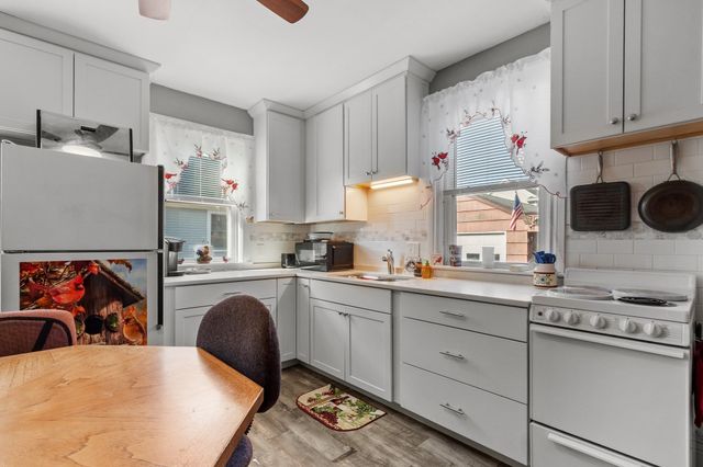 94 School Street, Manchester, MA 01944