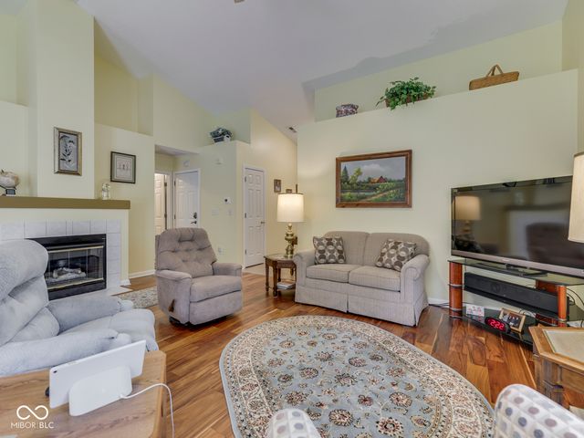 3340 Eaton Mews Court, Greenwood, IN 46143