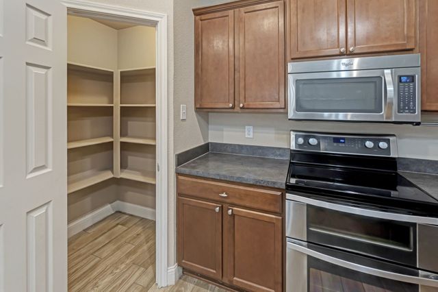 6521 Chalk River Drive, Fort Worth, TX 76179