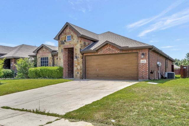 6521 Chalk River Drive, Fort Worth, TX 76179