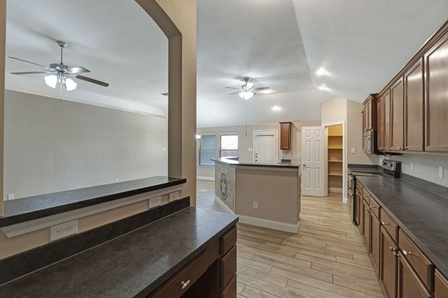 6521 Chalk River Drive, Fort Worth, TX 76179