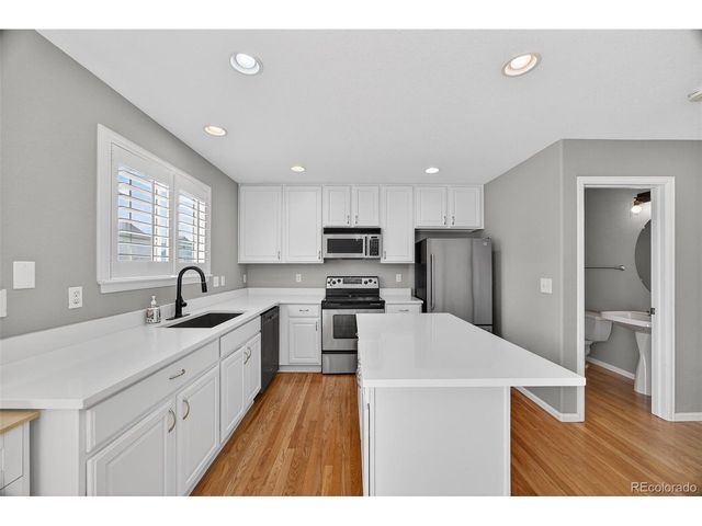 16486 E Phillips Pl, Englewood, CO 80112