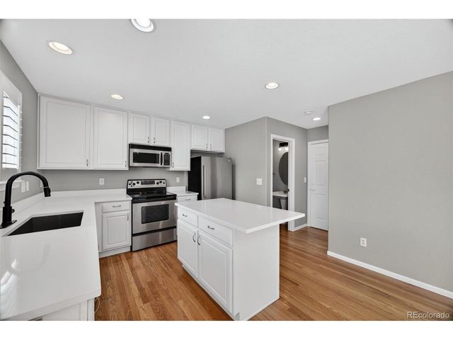 16486 E Phillips Pl, Englewood, CO 80112