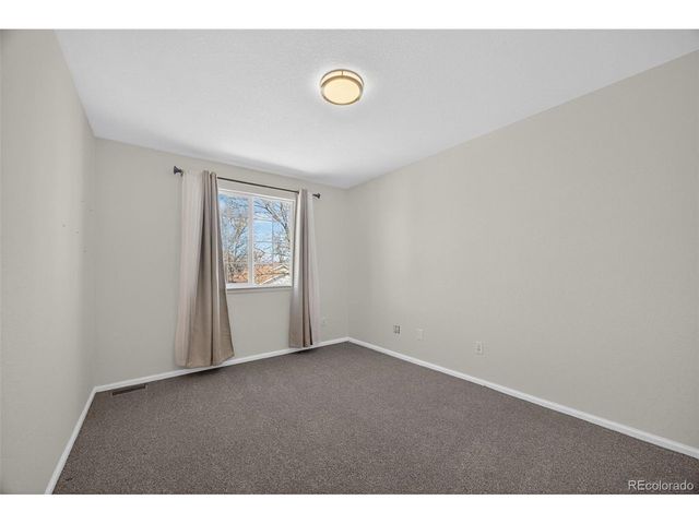 16486 E Phillips Pl, Englewood, CO 80112