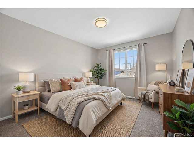 16486 E Phillips Pl, Englewood, CO 80112