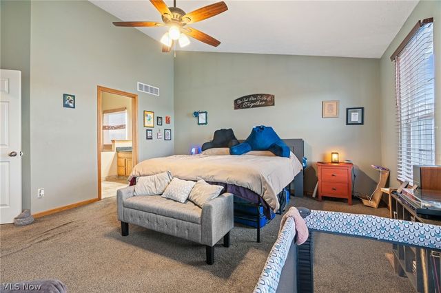 5384 Villarose Avenue NW, Massillon, OH 44647