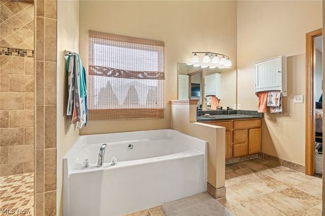 5384 Villarose Avenue NW, Massillon, OH 44647