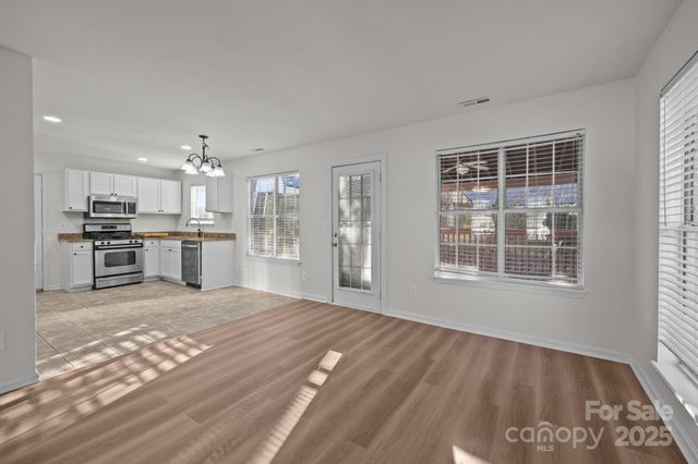 1561 Forest Glen Lane, Kannapolis, NC 28081