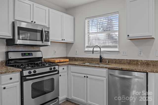 1561 Forest Glen Lane, Kannapolis, NC 28081