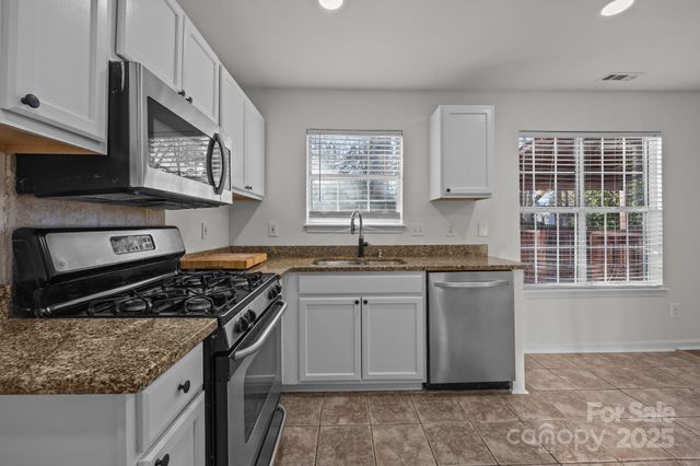 1561 Forest Glen Lane, Kannapolis, NC 28081