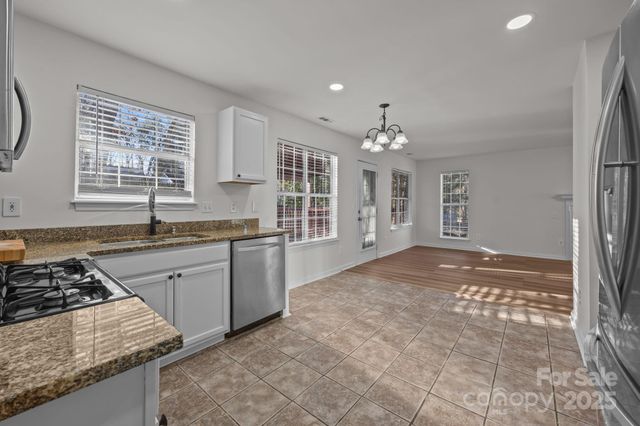 1561 Forest Glen Lane, Kannapolis, NC 28081