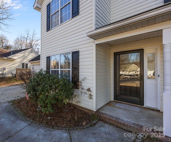 1561 Forest Glen Lane, Kannapolis, NC 28081