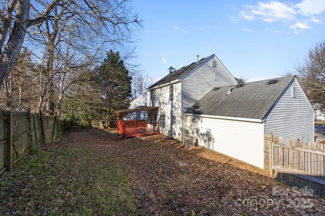 1561 Forest Glen Lane, Kannapolis, NC 28081