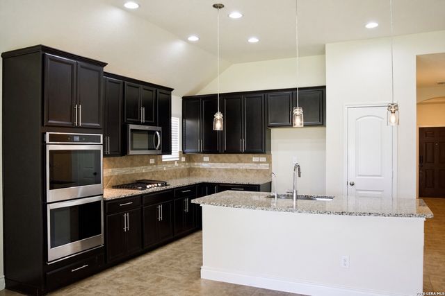 10235 COYOTE RUN, San Antonio, TX 78254