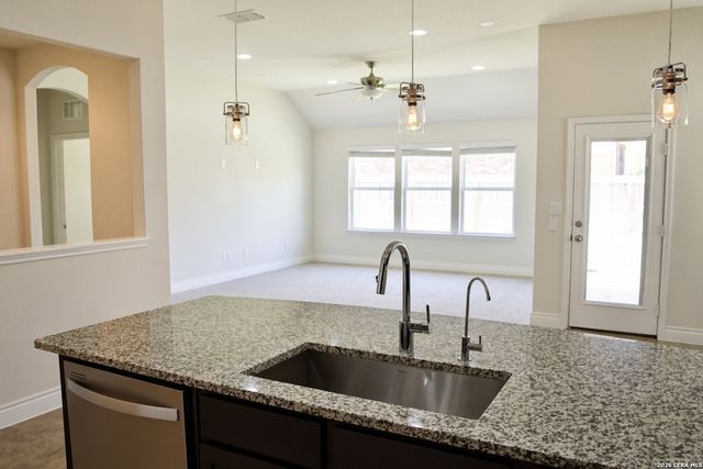 10235 COYOTE RUN, San Antonio, TX 78254