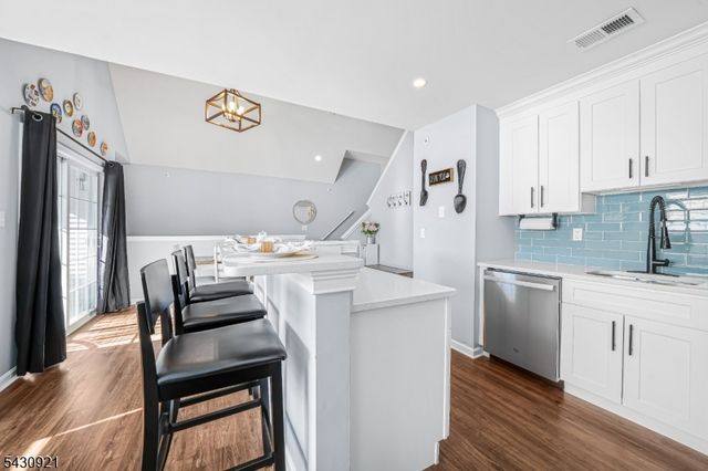 322 Cambridge Dr, Butler Boro, NJ 07405