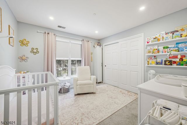 322 Cambridge Dr, Butler Boro, NJ 07405