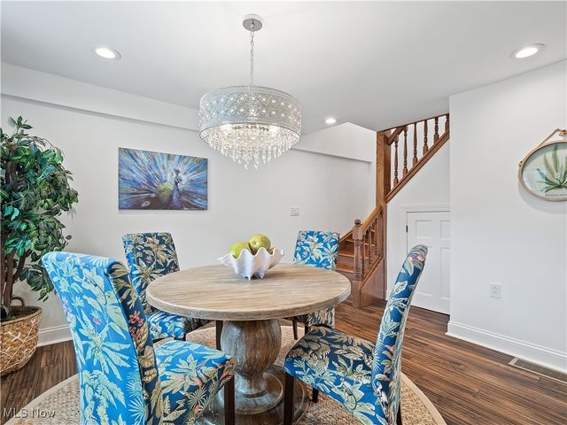 6008 W Clinton Avenue, Cleveland, OH 44102