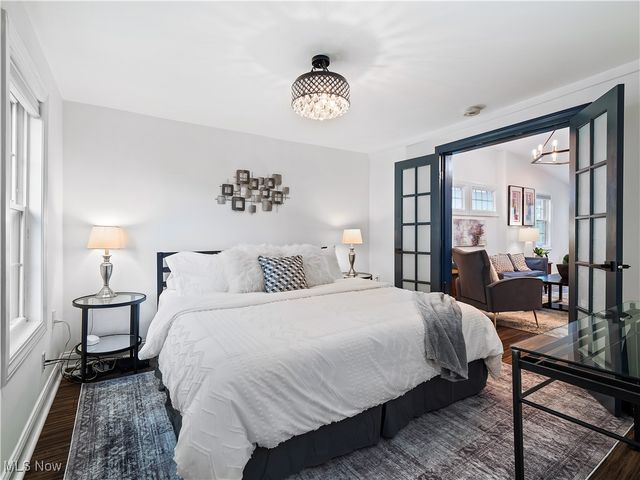 6008 W Clinton Avenue, Cleveland, OH 44102