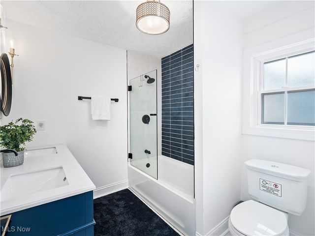 6008 W Clinton Avenue, Cleveland, OH 44102